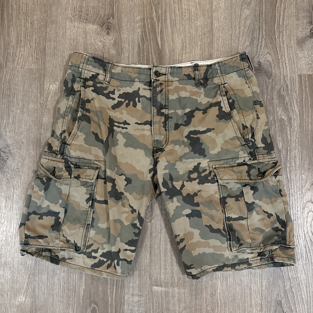 Levis Shorts Mens 34 Green Camo Cargo Pockets Outdoor Casual Army 10 Inseam